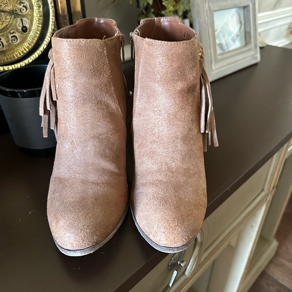 Booties - Picture 3 of 5